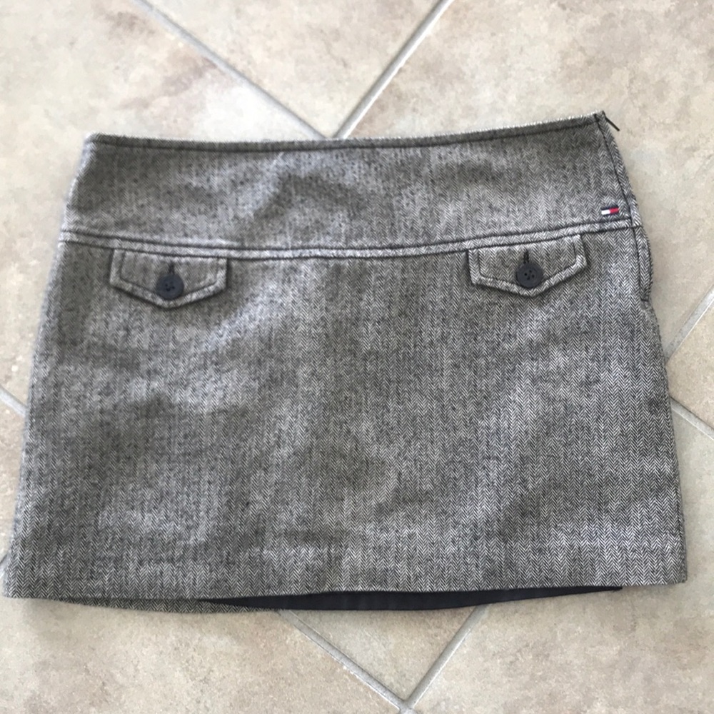 Tommy Jeans Herringbone Gray Mini Skirt sz 9 / 6